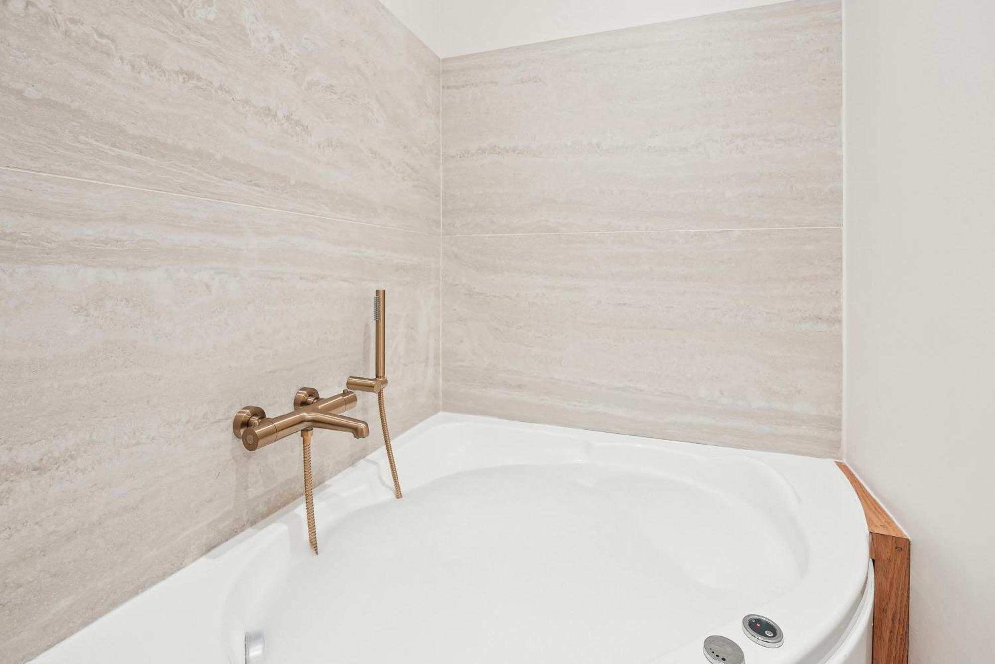 Lavie Maison Central & Hot Tub Бордо Екстер'єр фото